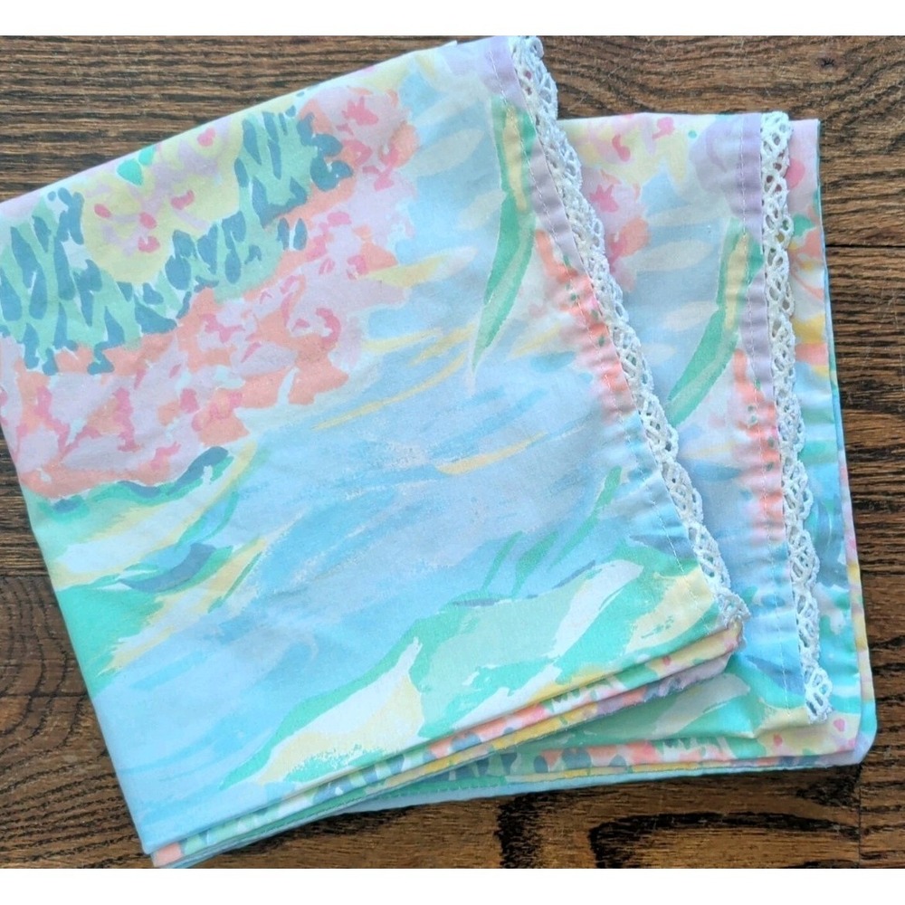 Westpoint Stevens King Pillowcases (2) Floral Scalloped Lace Trim Monet Vibes
